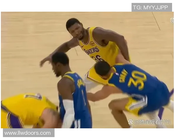 凯尔特人主场迎战勇士双方争夺季后赛关键胜利